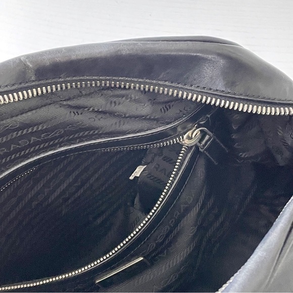 Prada RARE black shiny leather striped bowling bag satchel - Picture 12 of 13